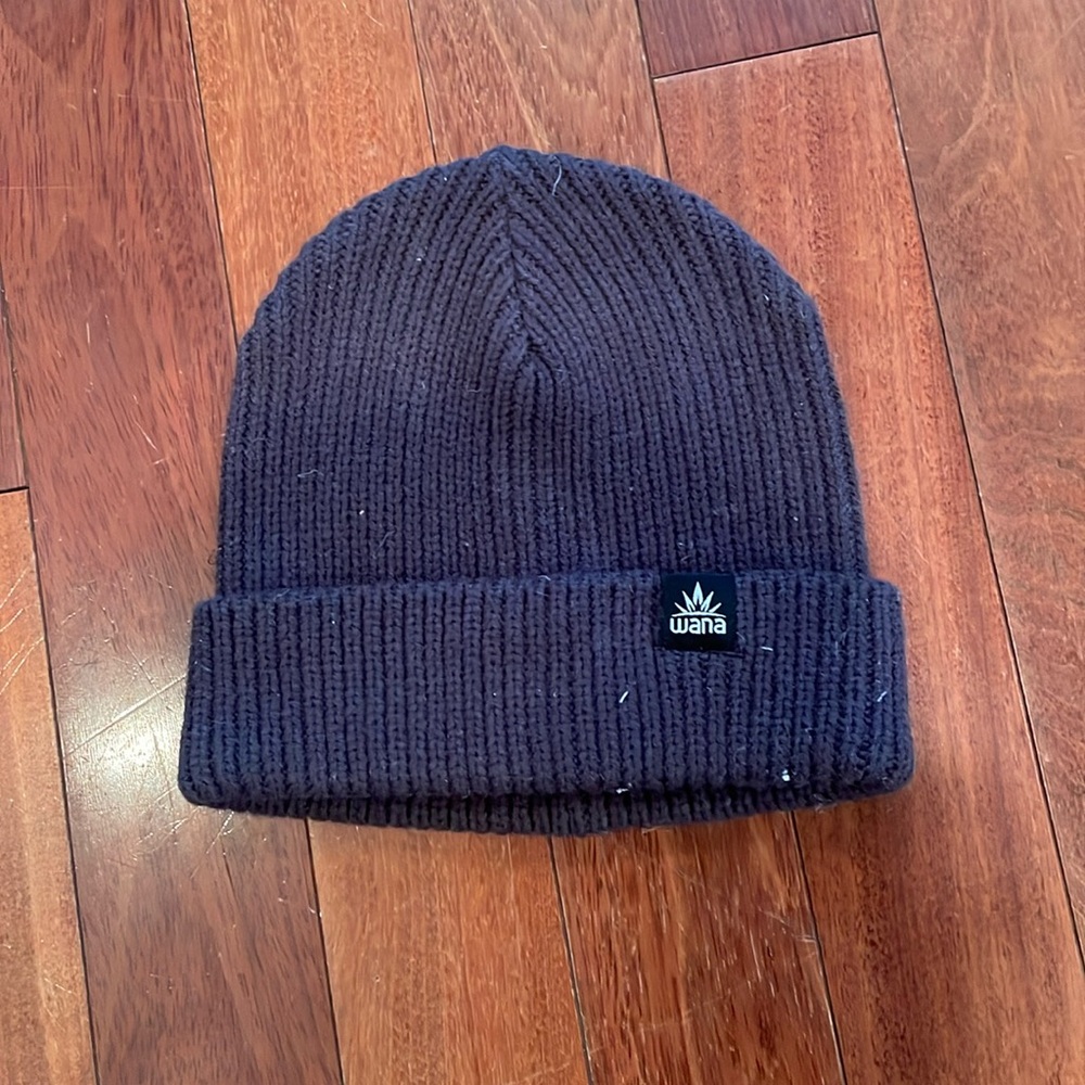 Wana charcoal grey beanie